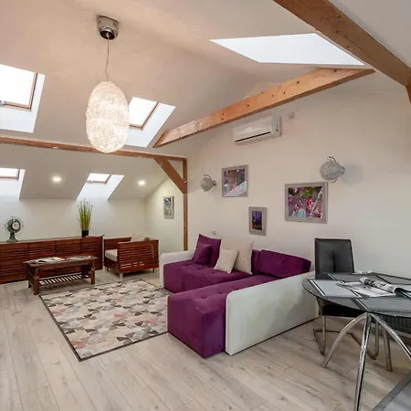 Ecolive Hotel